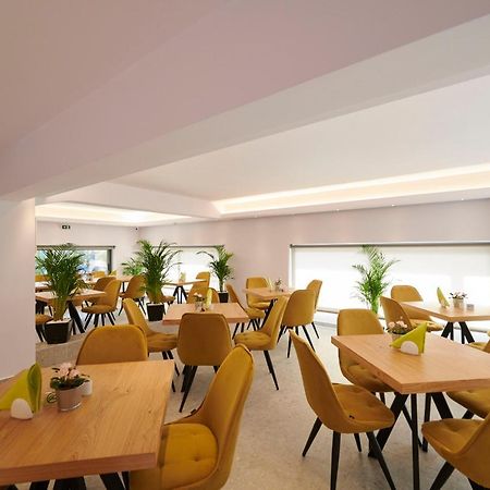 Meni Apartments Athens Exterior photo